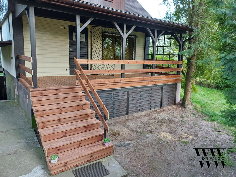 Balkon ze schodami – widok